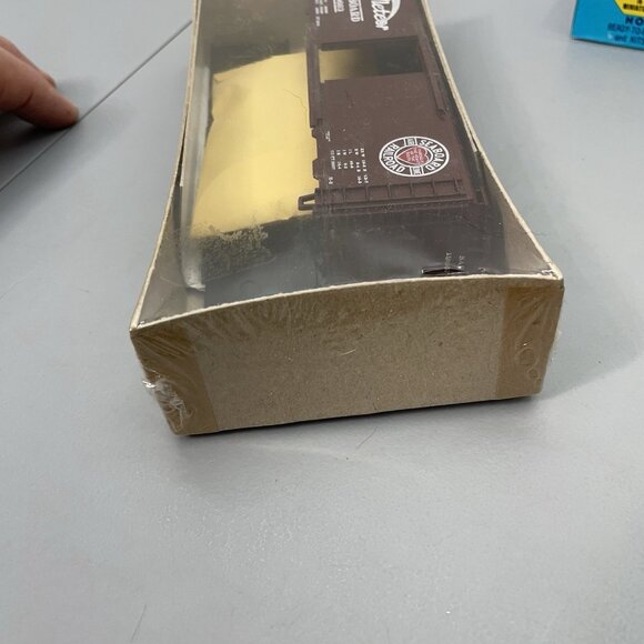 Vintage HO Athearn Bev-Bel Seaboard 19663 40’ Boxcar Train Car Kit Silver Meteor - Picture 5 of 9